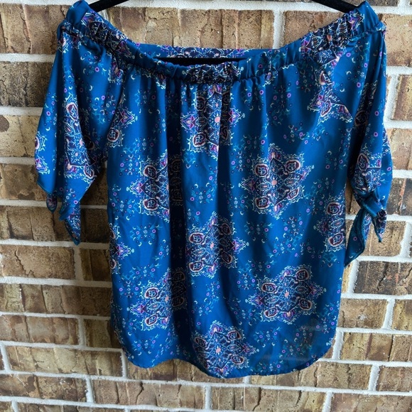 Renee C. Blue and White Relaxed Blouse with 3/4 Sleeves - Picture 1 of 6